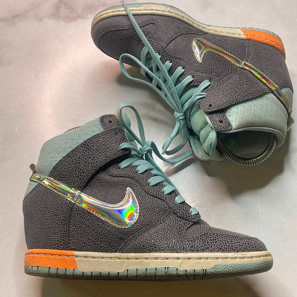 Nike Women’s Dunk Sky High Premium Dark Gray Glacier Ice